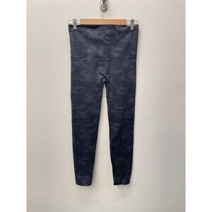 Spanx Leggings Womens Size XL Black Camo Look At Me Now Seamless Stretch
